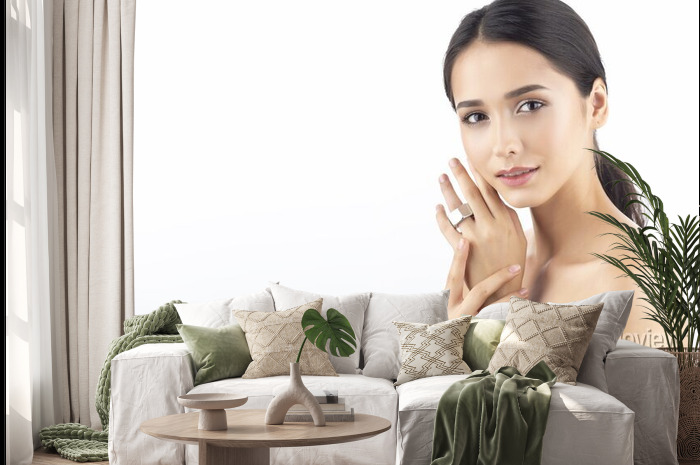 A Beautiful Cute Smiling Brunette With Naked Shoulders Nude Wall Stickers Black Fastener